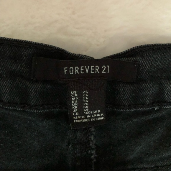 Forever 21 black shorts - Picture 5 of 7